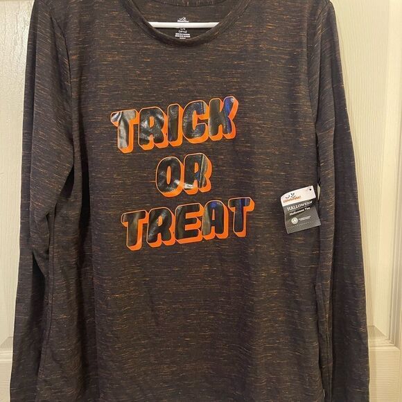 2pc bundle Halloween TShirts large - Picture 3 of 4